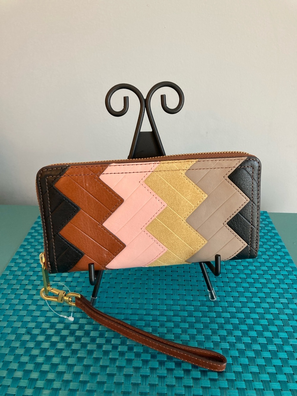 Fossil Chevron Patchwork Leather Wristlet Wallet - RFID Protection